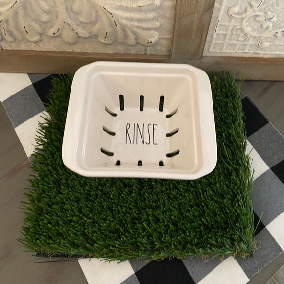 Rae Dunn “RINSE” & “Berries” Ceramic Baskets Brand new! - Picture 2 of 6